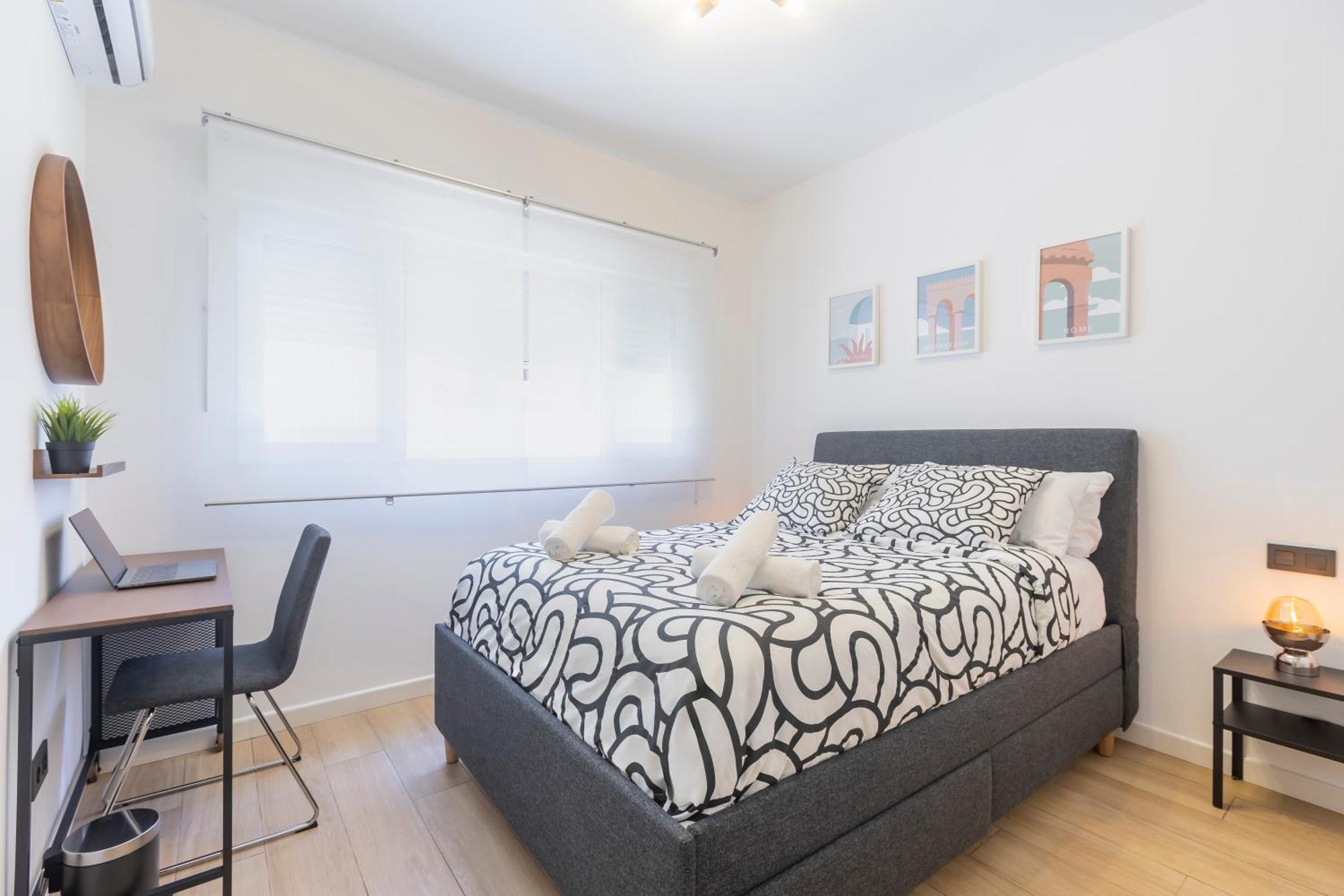Fully Renovated Apartment In The Heart Of Fuengirola, 2 Min Walk To The Beach Exteriör bild